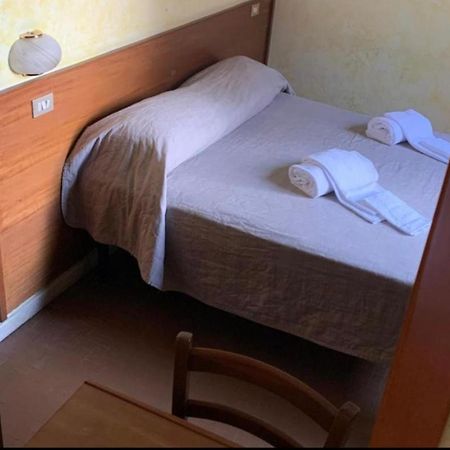 Albergo La Villetta Sarzana Exterior foto
