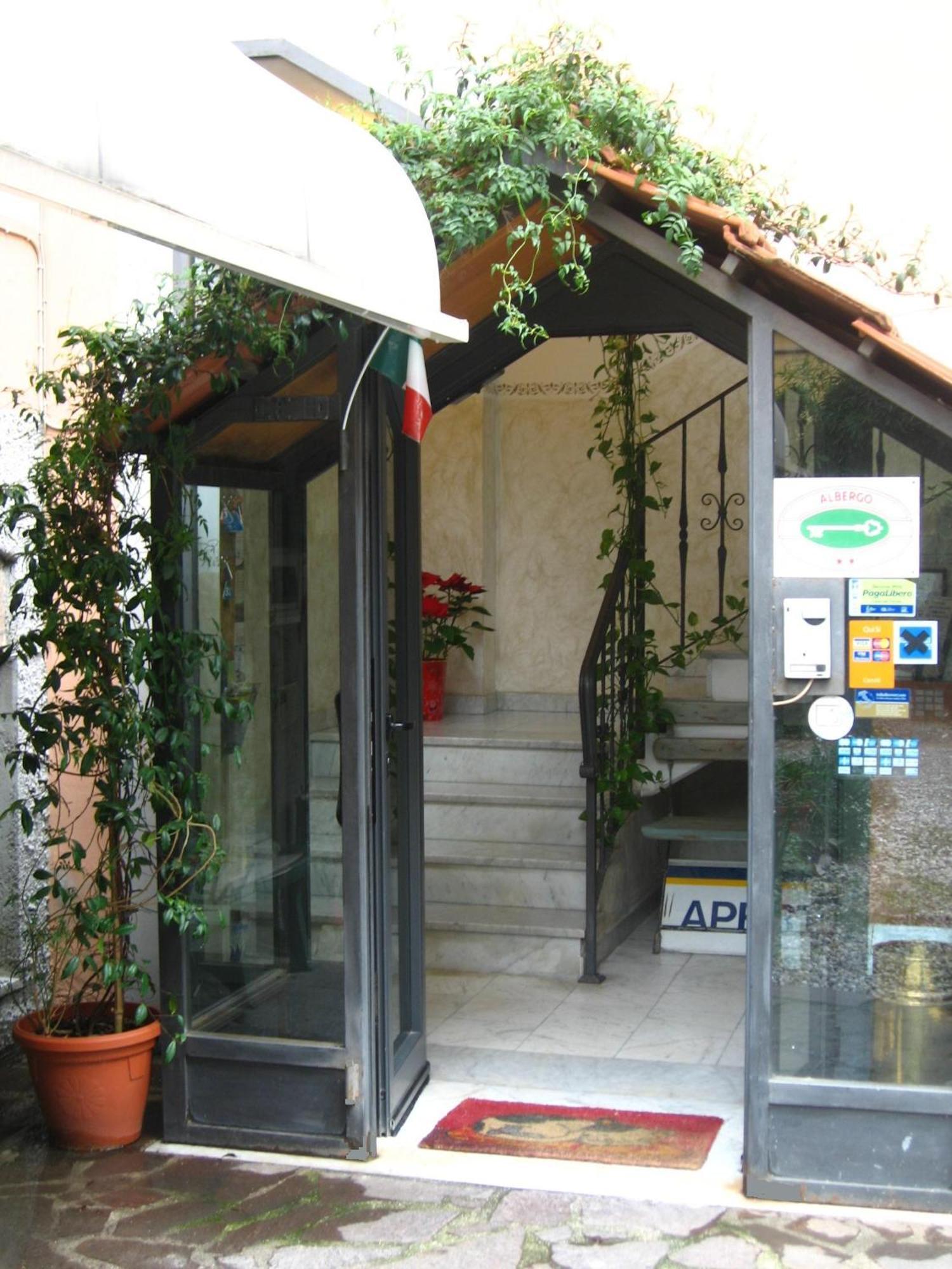 Albergo La Villetta Sarzana Exterior foto